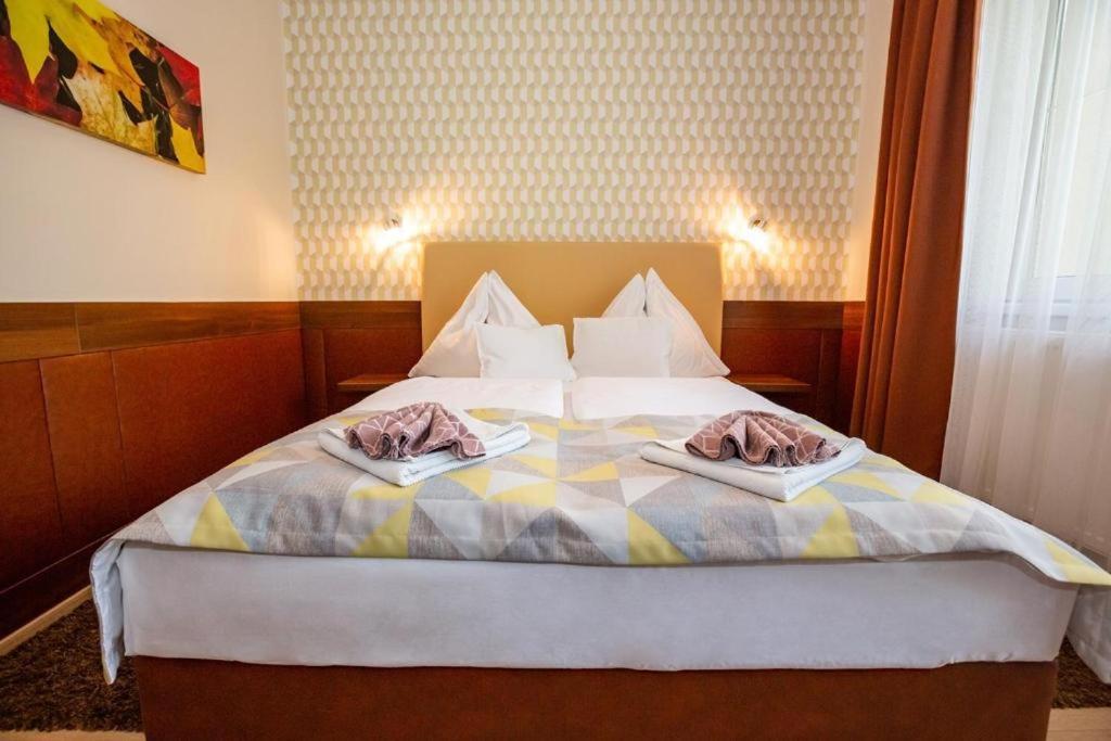 Hotel Pavai Hajdúszoboszló Eksteriør billede