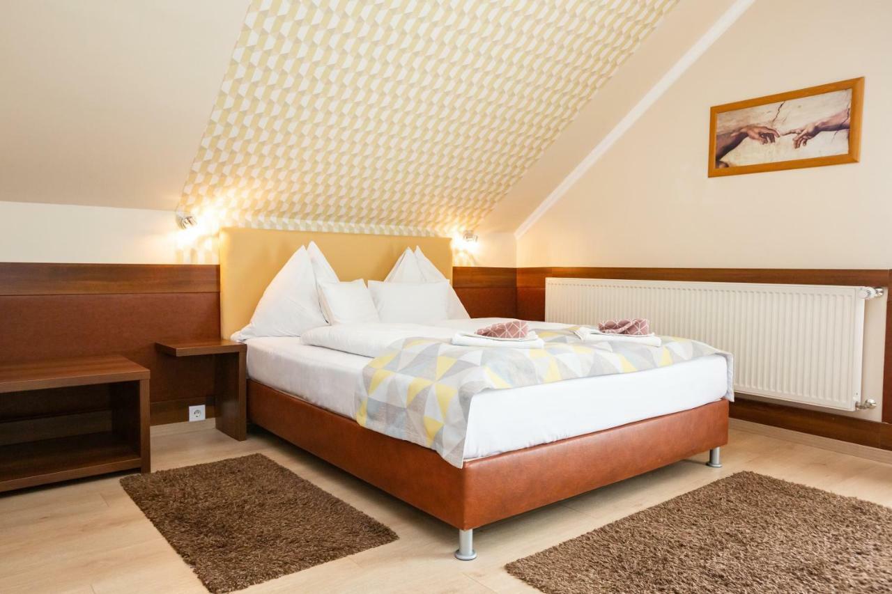 Hotel Pavai Hajdúszoboszló Eksteriør billede